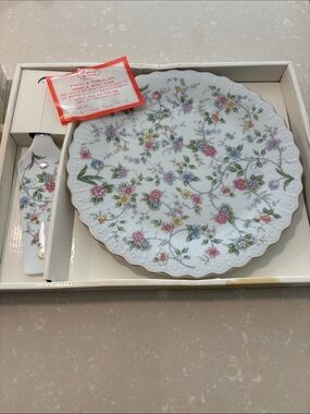 Fine Porcelain Cake Plate & Server - Floral Pattern, White with Pastel Accents